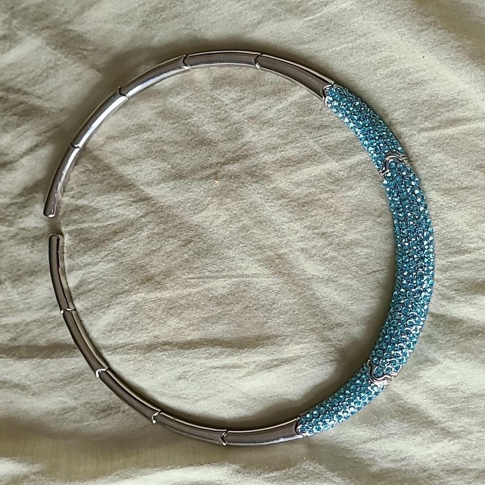 Choker Necklace Light Blue Accent Stones on Silver Easy On Easy Off Womens